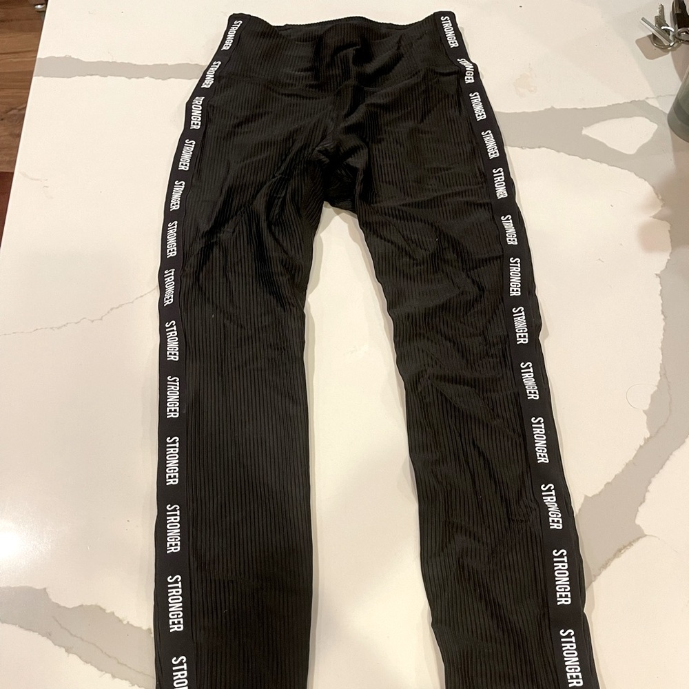 STRONGER XS legging
